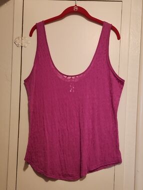 🔥Victoria's Secret Magenta Scoop Neck Tank Top